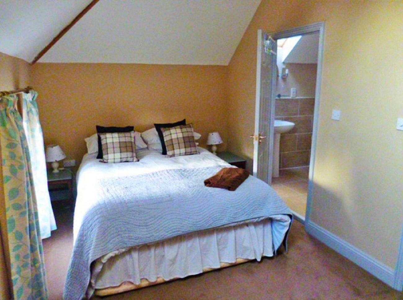 Finest Retreats - No 1 Meynell Mews view 3