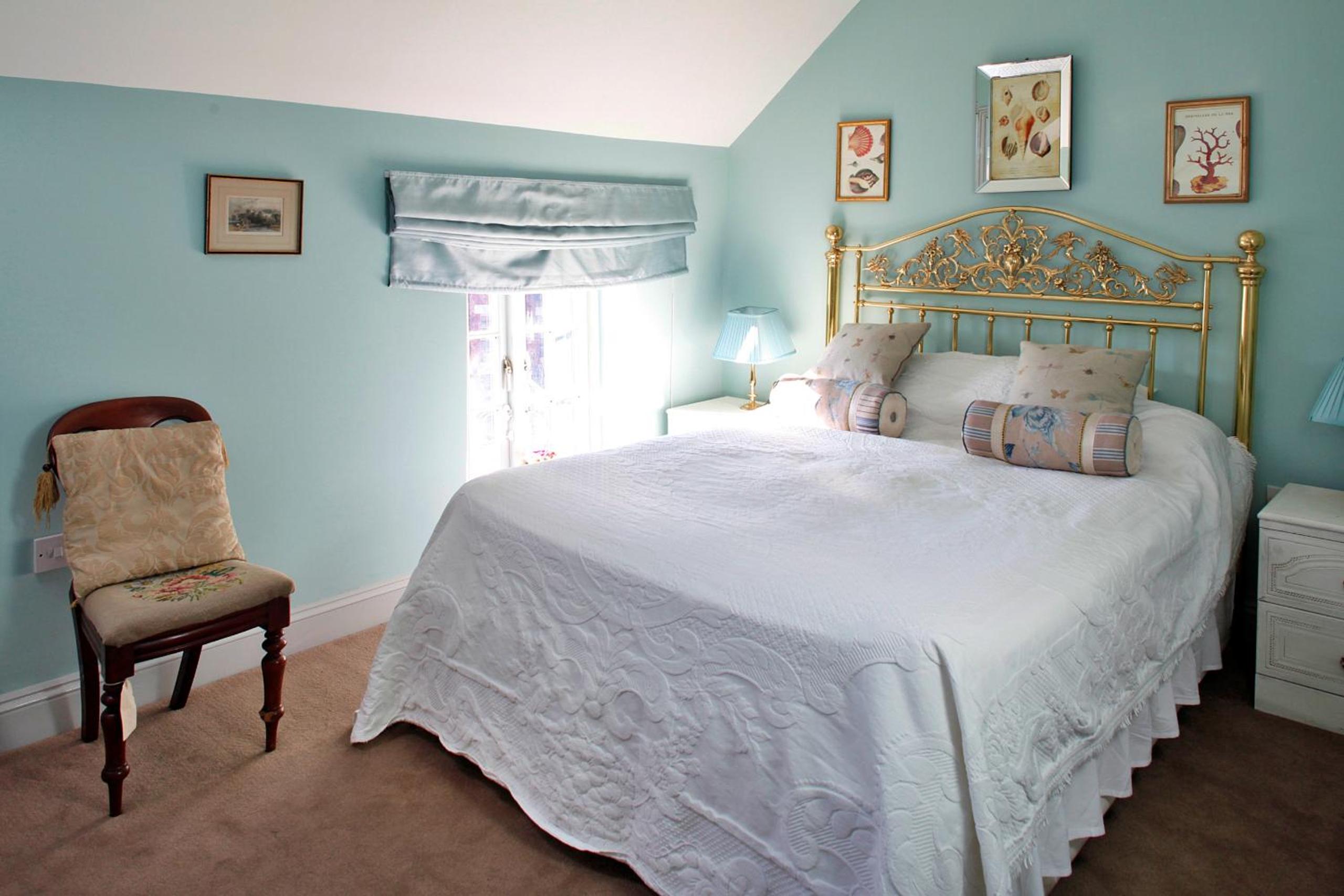 Finest Retreats - No 3 Meynell Mews view 3