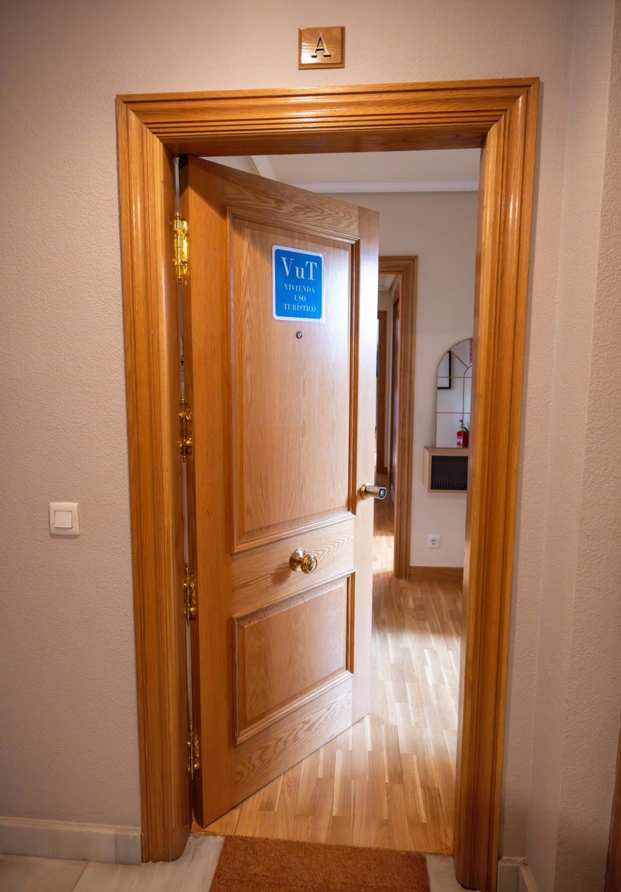 Atuaire Home La Merced en el centro histórico de Burgos PARKING INCLUIDO