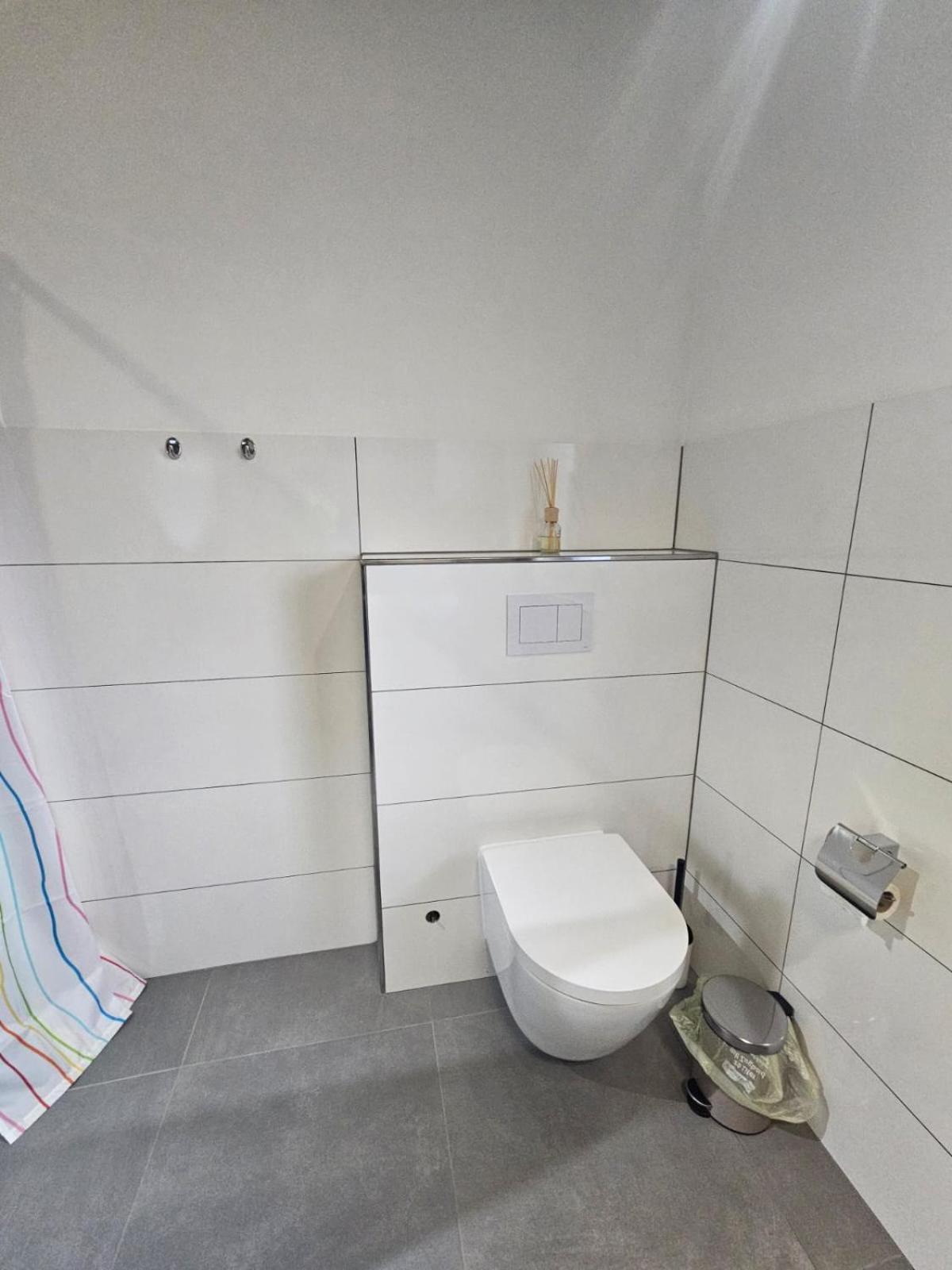 Hoch2 Apartment - Modern, komfortabel & 24h Self-Check-in mit Parkplatz
