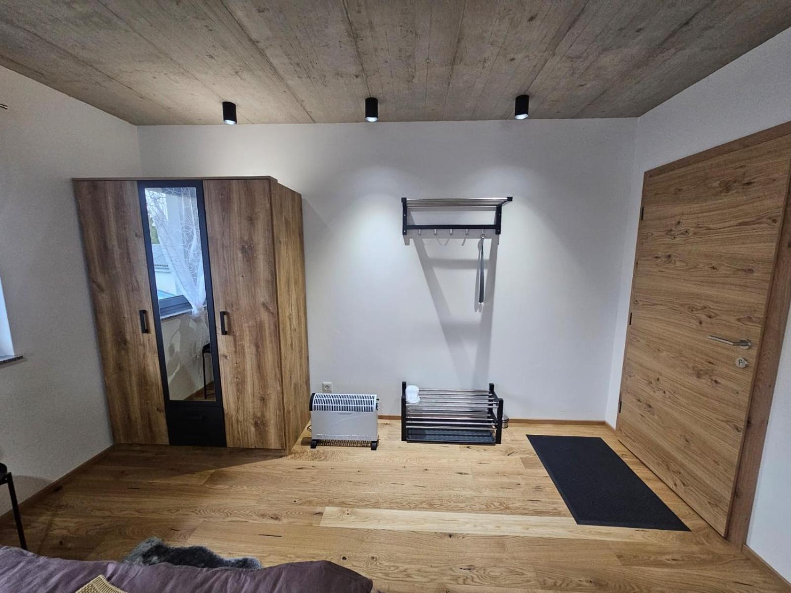 Hoch2 Apartment - Modern, komfortabel & 24h Self-Check-in mit Parkplatz