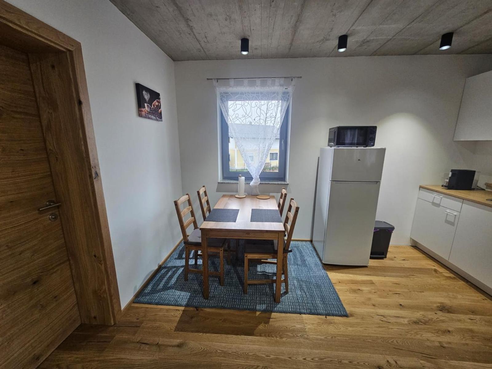 Hoch2 Apartment - Modern, komfortabel & 24h Self-Check-in mit Parkplatz