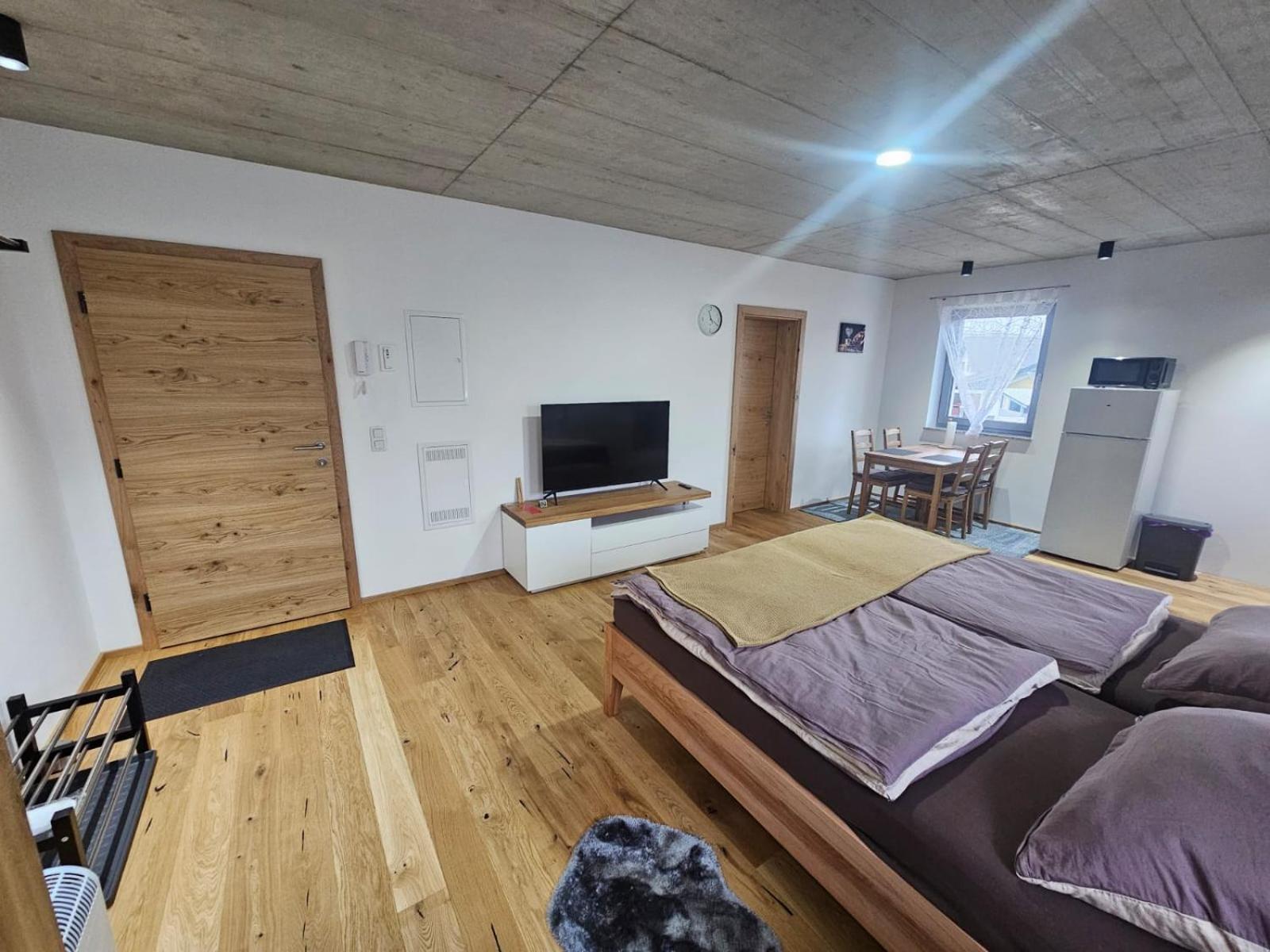 Hoch2 Apartment - Modern, komfortabel & 24h Self-Check-in mit Parkplatz