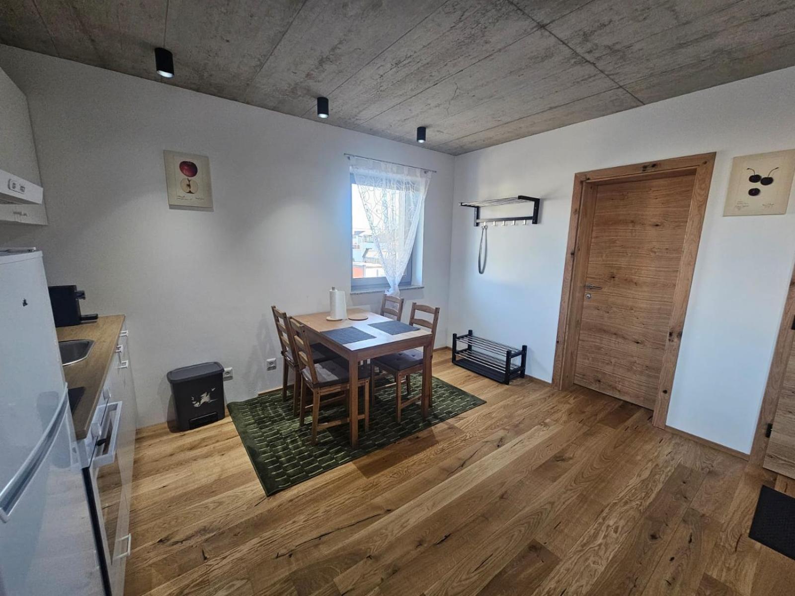 Hoch2 Apartment - Modern, komfortabel & 24h Self-Check-in mit Parkplatz