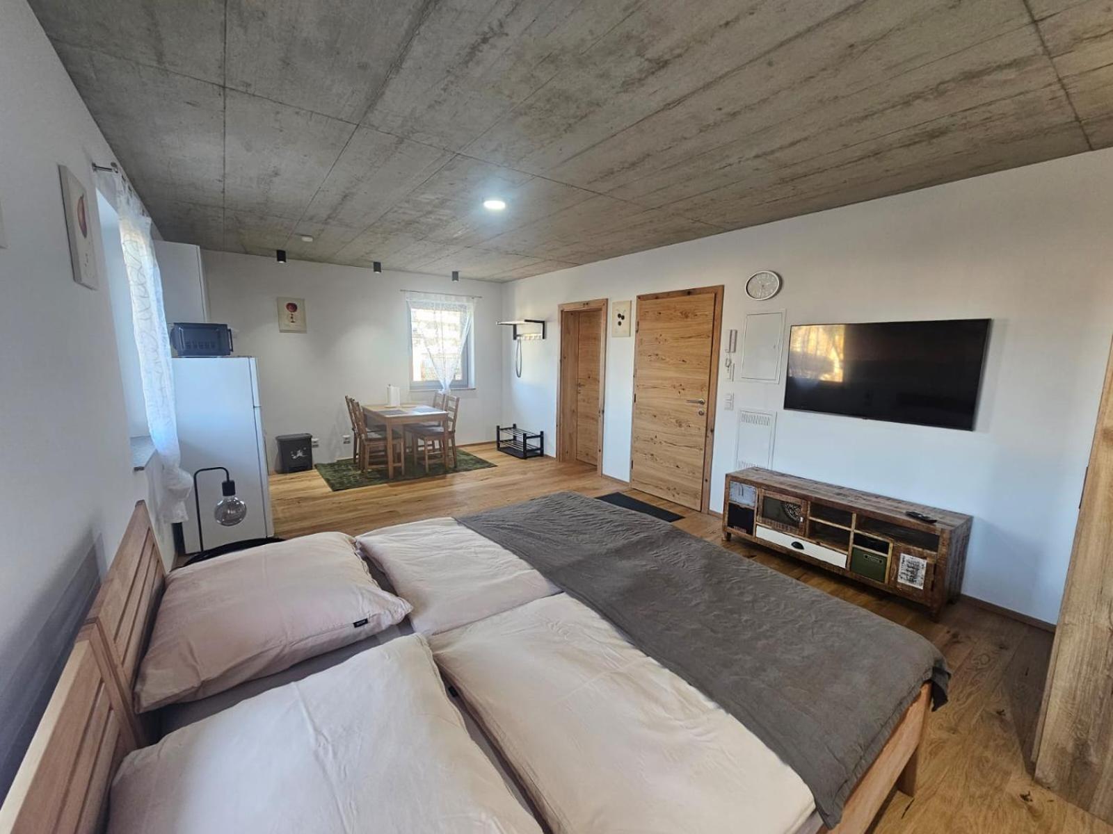 Hoch2 Apartment - Modern, komfortabel & 24h Self-Check-in mit Parkplatz