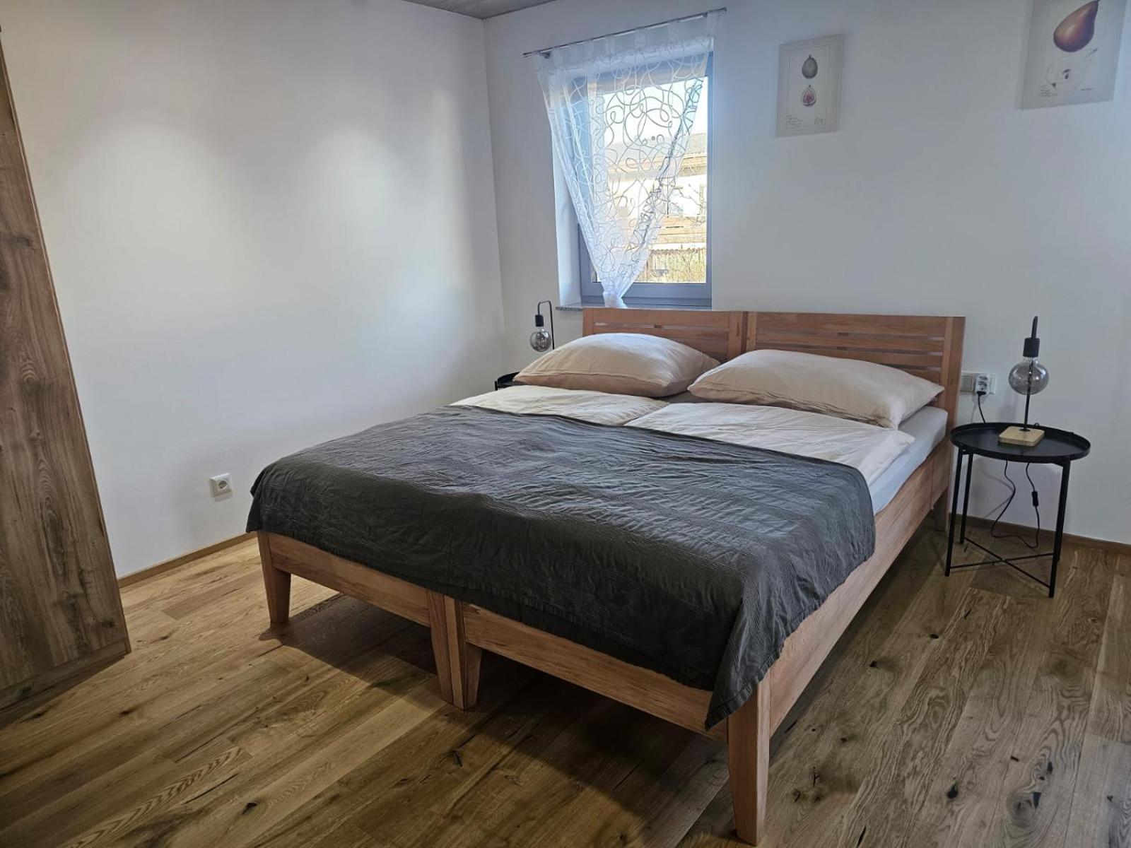 Hoch2 Apartment - Modern, komfortabel & 24h Self-Check-in mit Parkplatz