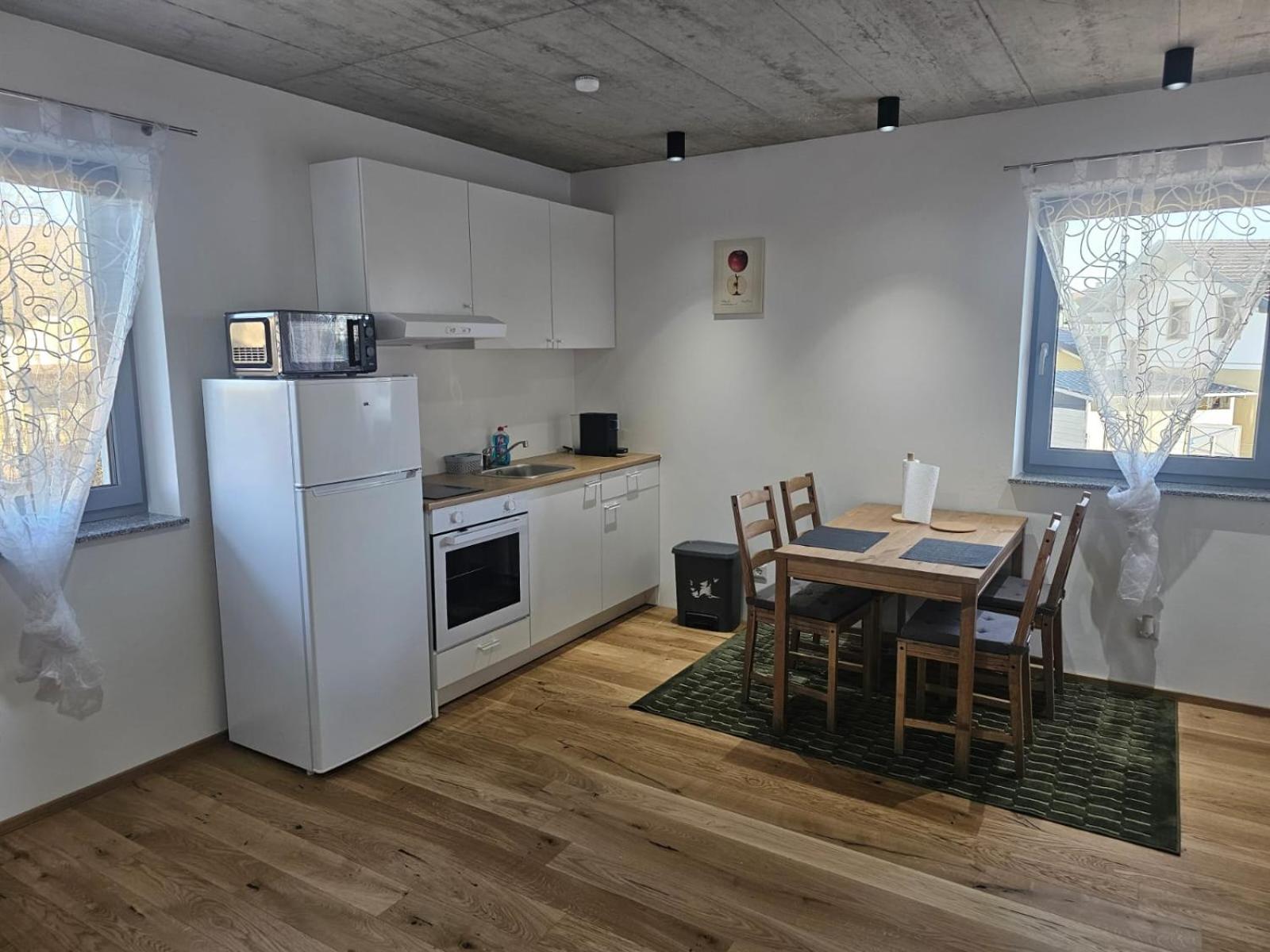 Hoch2 Apartment - Modern, komfortabel & 24h Self-Check-in mit Parkplatz