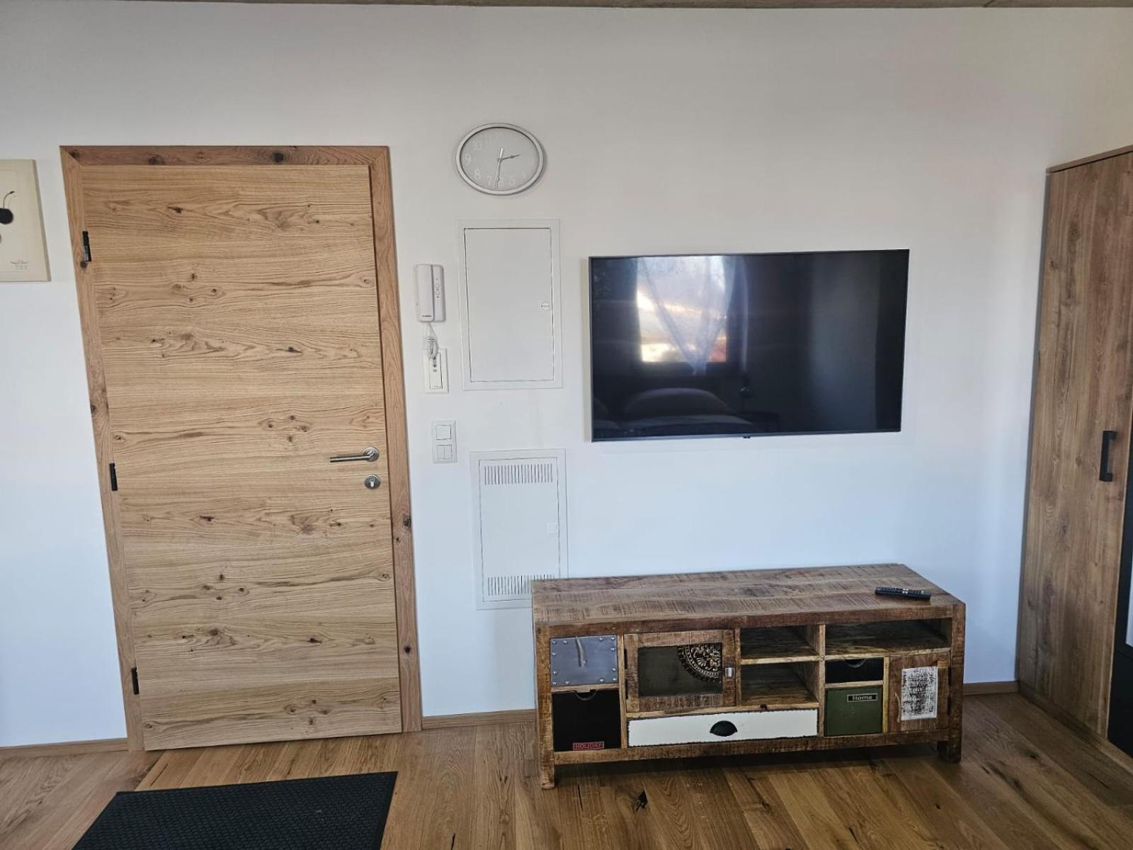Hoch2 Apartment - Modern, komfortabel & 24h Self-Check-in mit Parkplatz