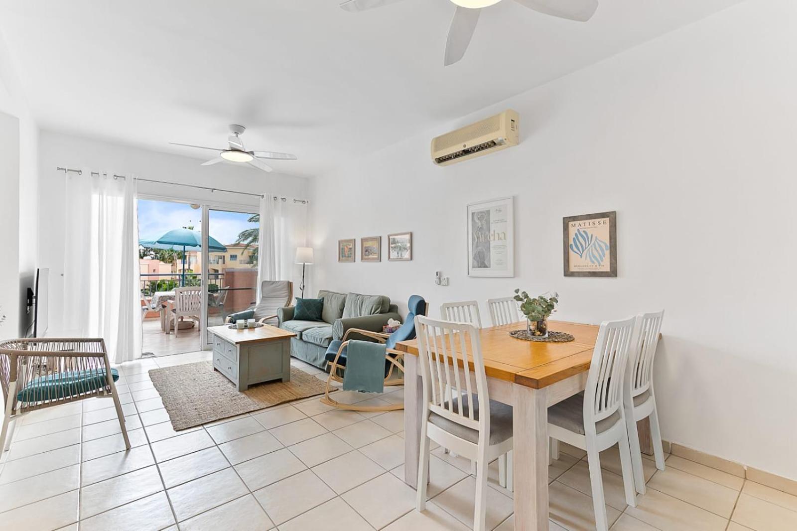 Limnaria Gardens Cozy Apartment by VICHY Holidays