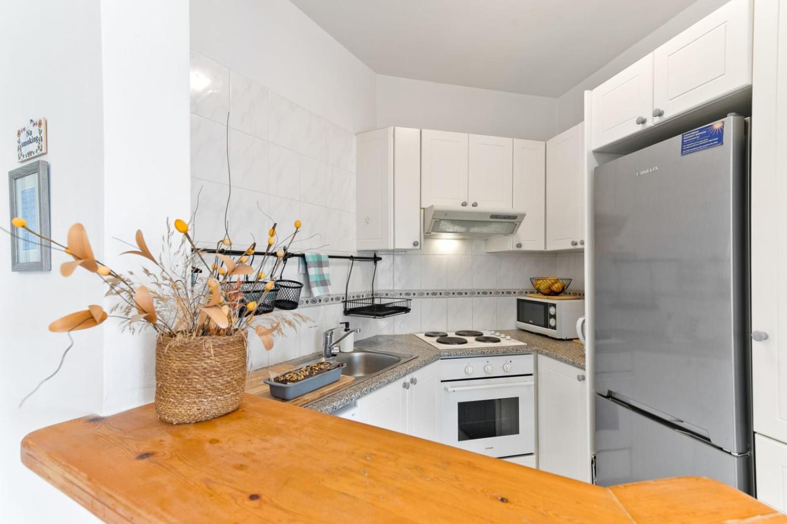 Limnaria Gardens Cozy Apartment by VICHY Holidays