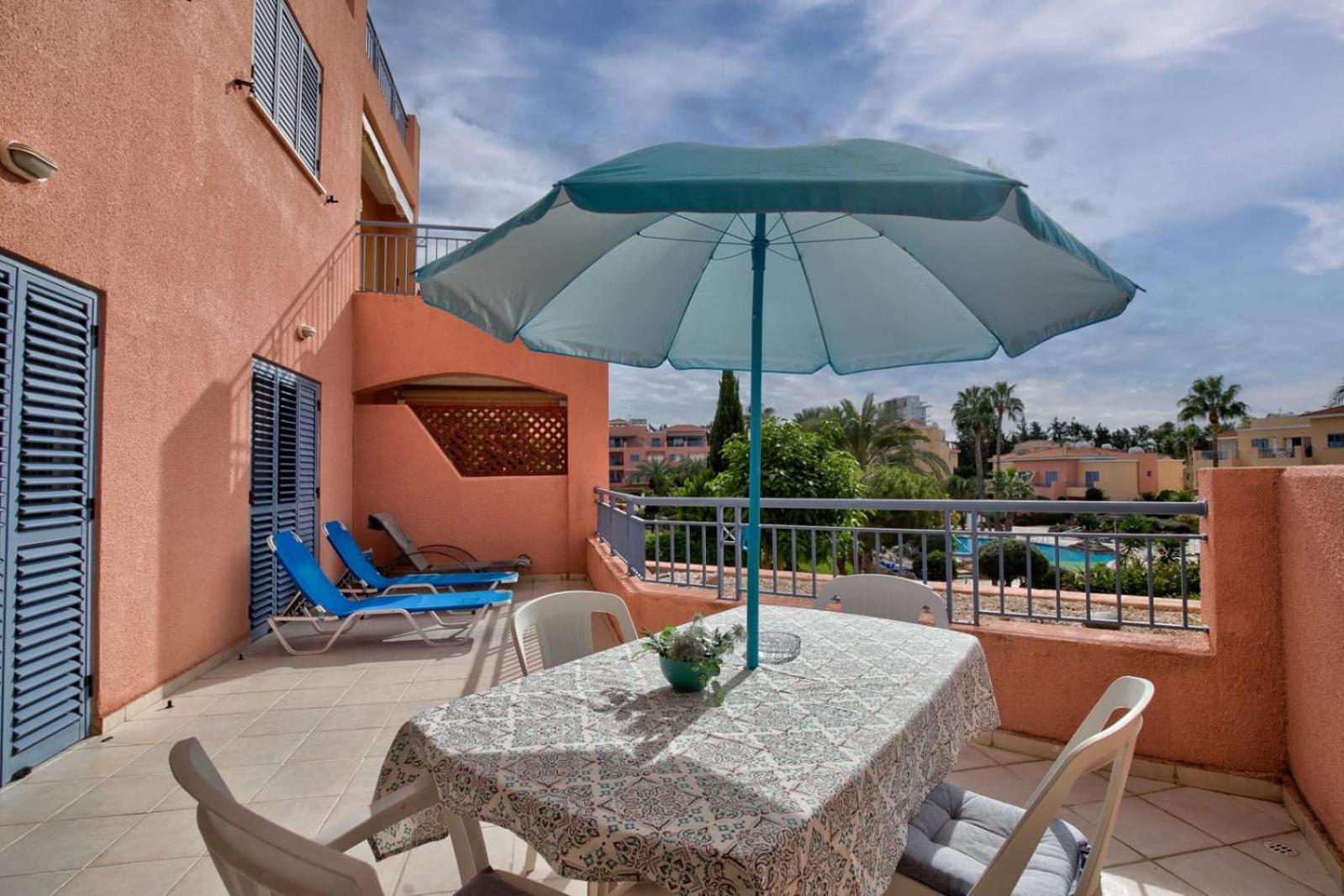 Limnaria Gardens Cozy Apartment by VICHY Holidays
