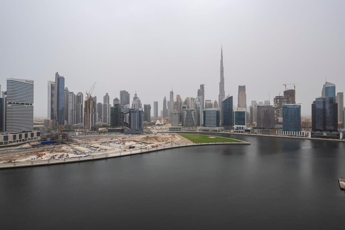 Frank Porter - Millenium Binghatti Residences