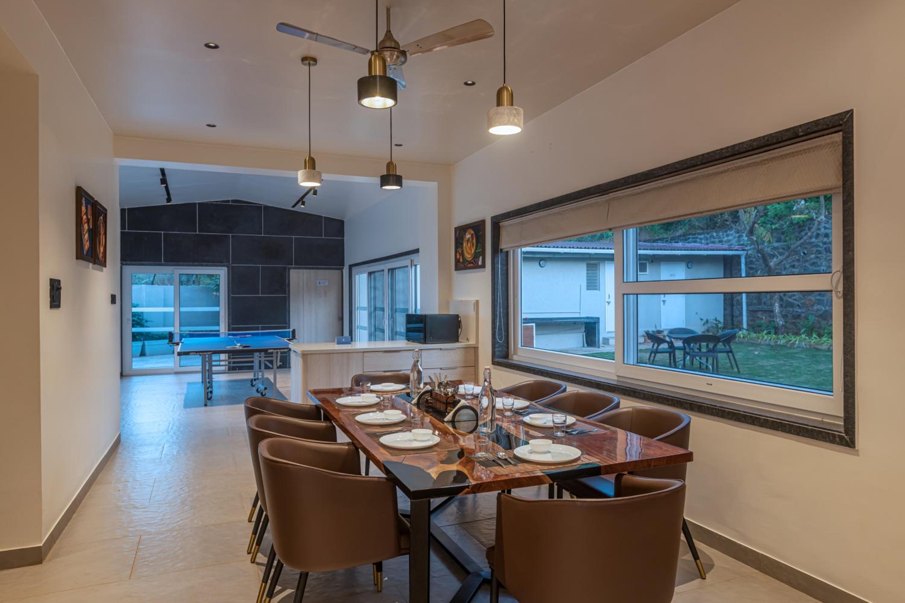 SaffronStays Kaleidoscope, 4BR heated pool villa in Mulshi