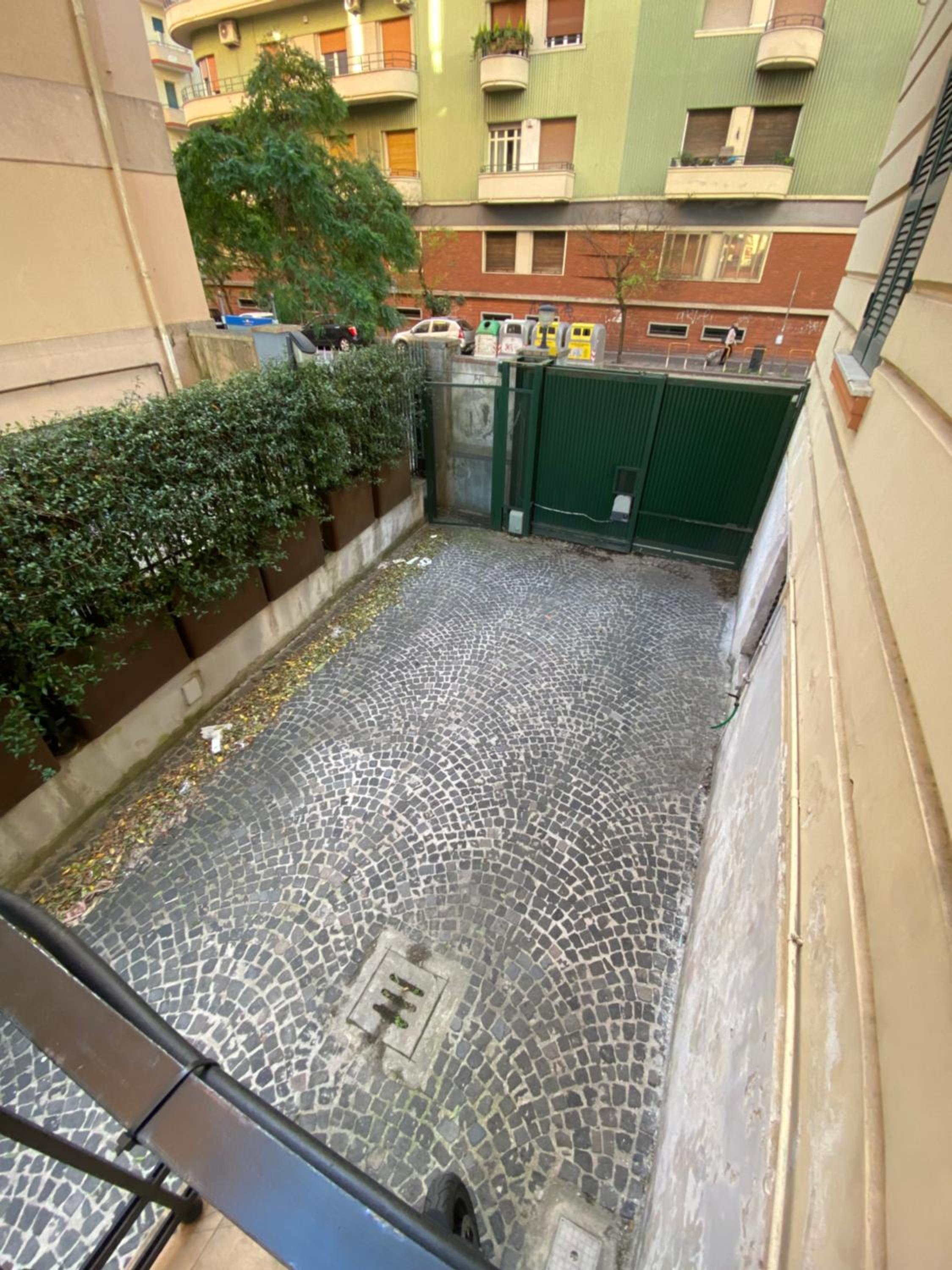 Luxury House With Parking