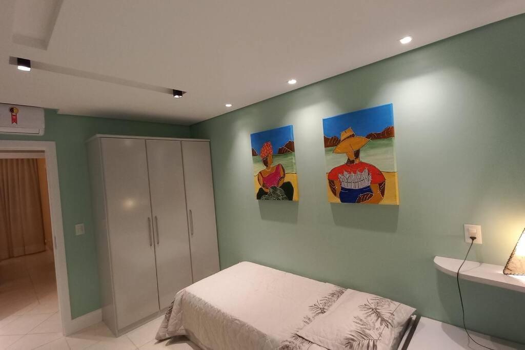 Condominio Agua Marinha, Praia Brava; 3 quartos, frente mar,