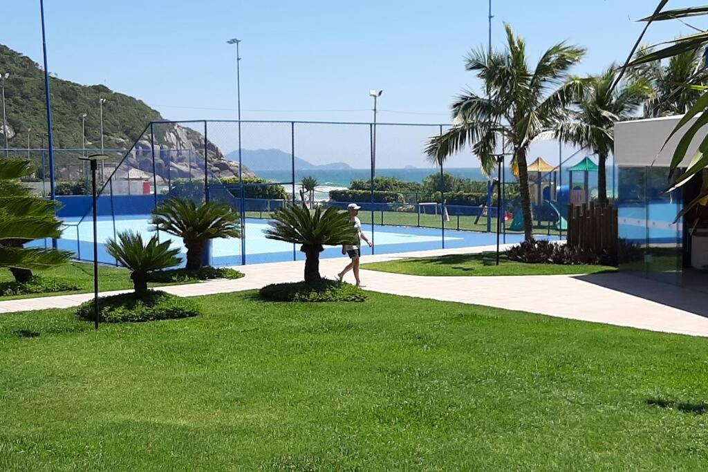 Condominio Agua Marinha, Praia Brava; 3 quartos, frente mar,