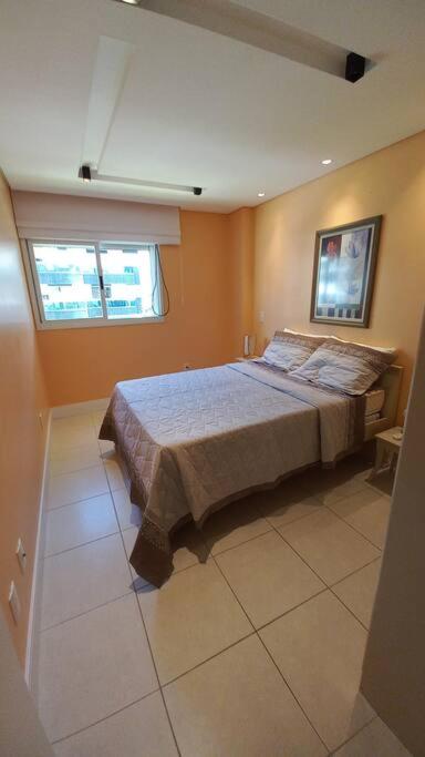 Condominio Agua Marinha, Praia Brava; 3 quartos, frente mar,