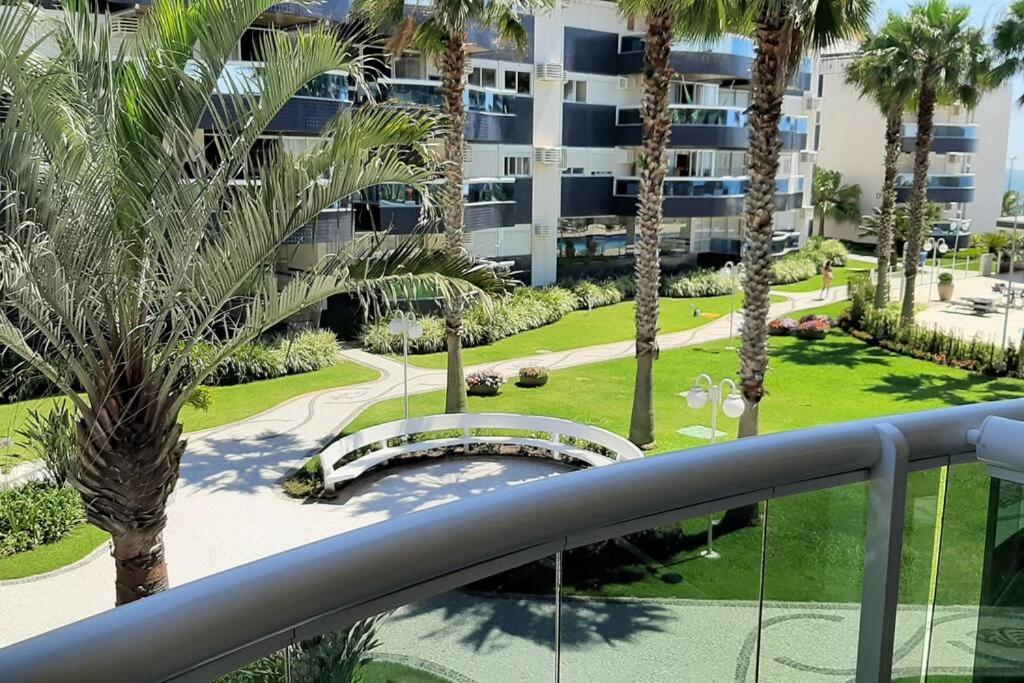 Condominio Agua Marinha, Praia Brava; 3 quartos, frente mar,