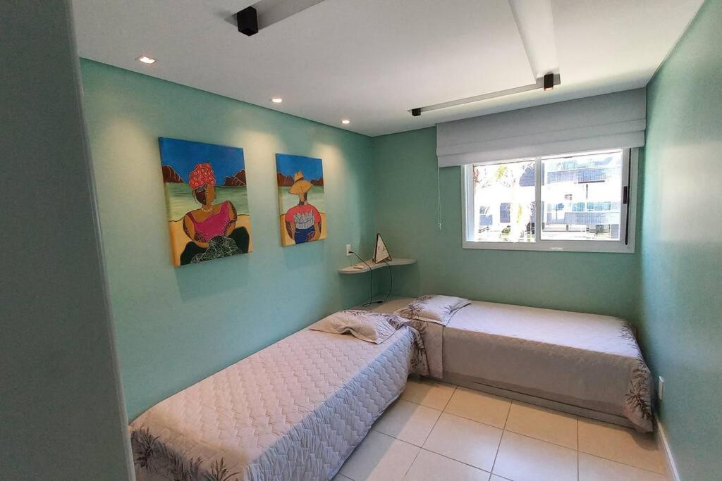 Condominio Agua Marinha, Praia Brava; 3 quartos, frente mar,