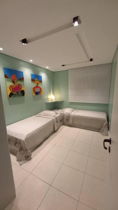 Condominio Agua Marinha, Praia Brava; 3 quartos, frente mar,