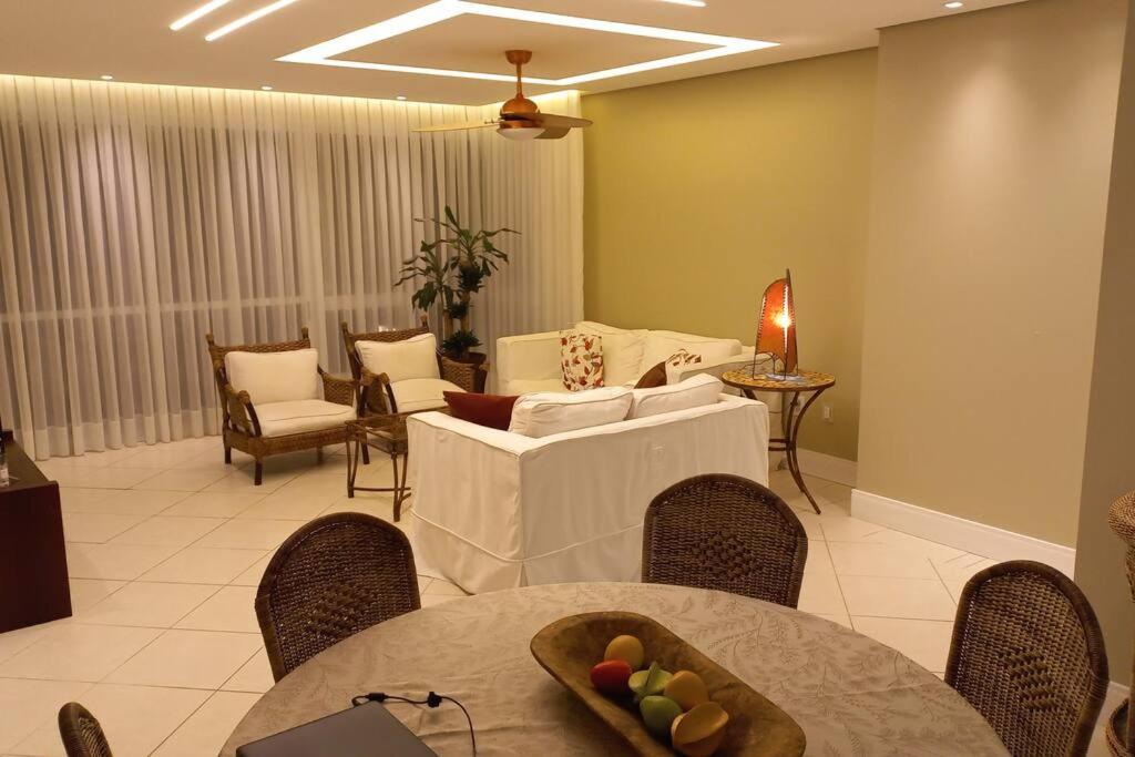 Condominio Agua Marinha, Praia Brava; 3 quartos, frente mar,
