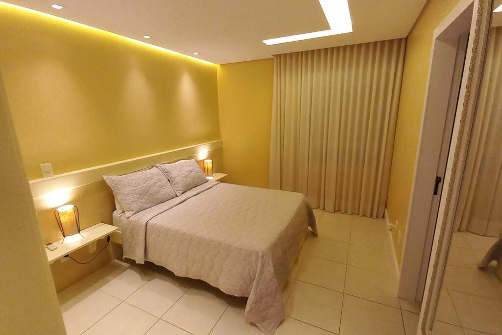 Condominio Agua Marinha, Praia Brava; 3 quartos, frente mar,