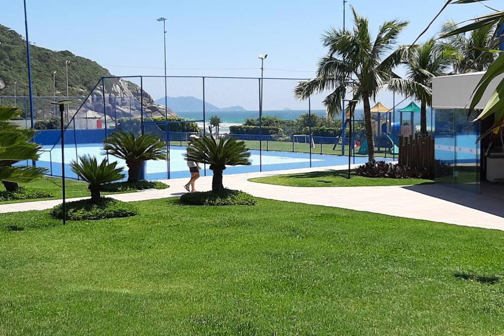 Condominio Agua Marinha, Praia Brava; 3 quartos, frente mar,