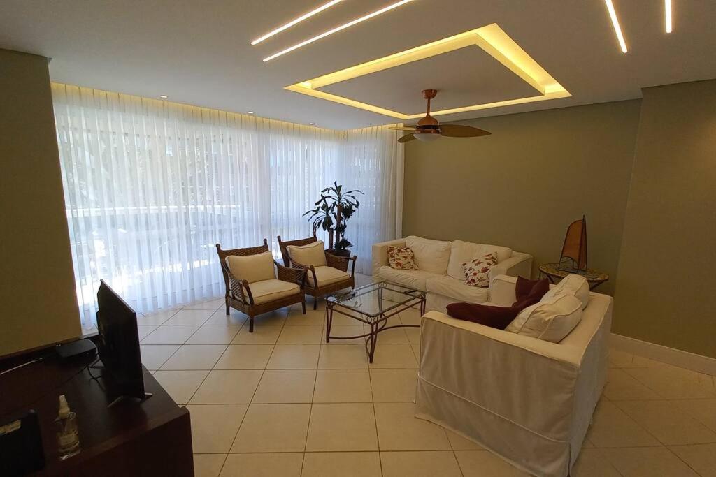 Condominio Agua Marinha, Praia Brava; 3 quartos, frente mar,