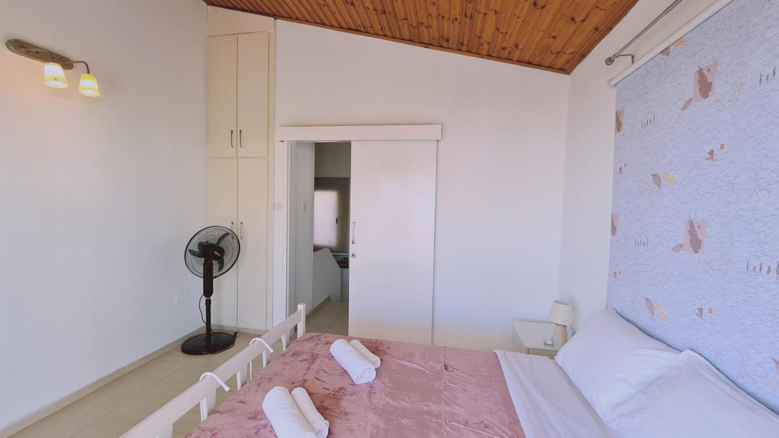 STAY Crystal Waves Maisonette