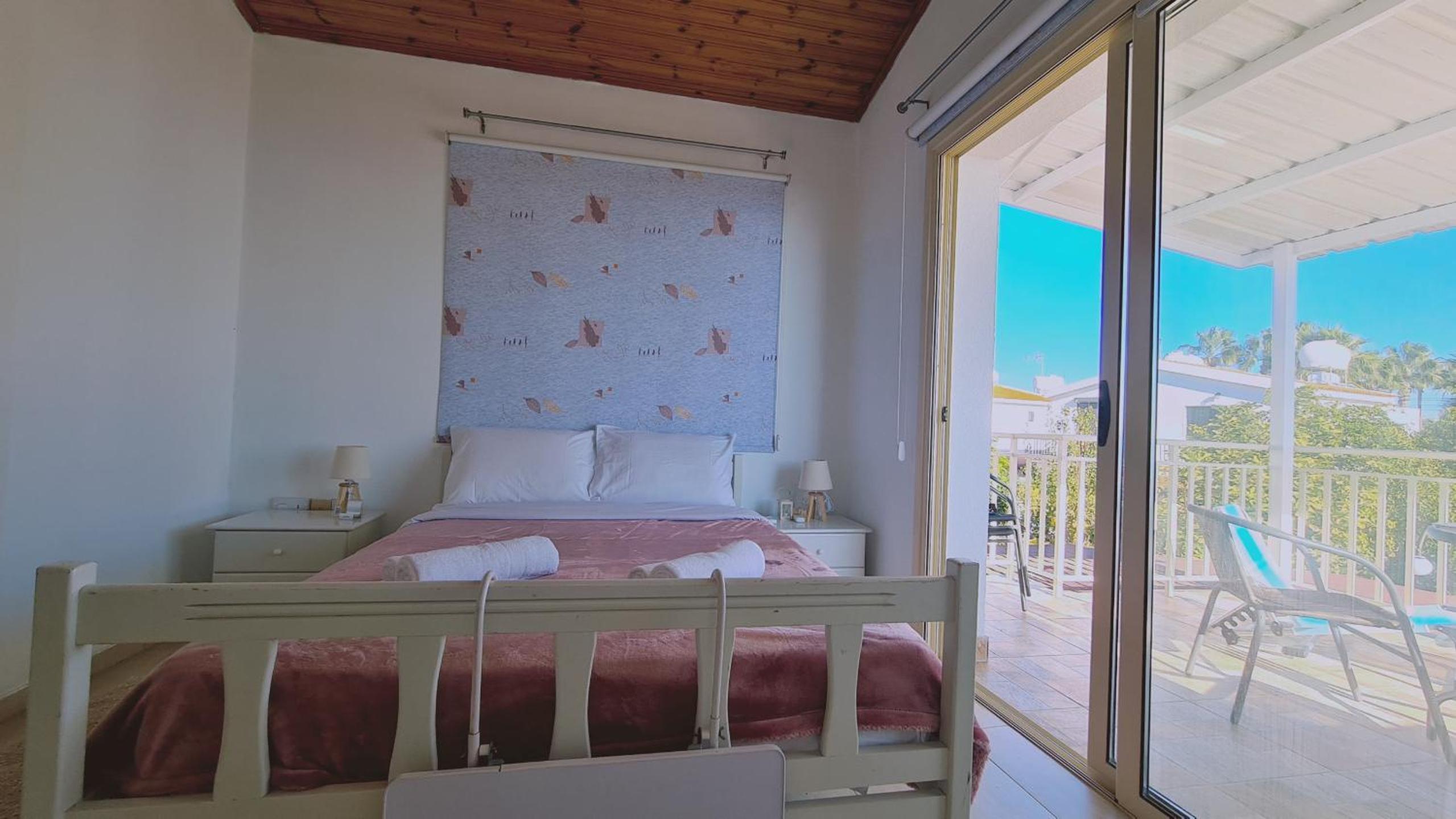 STAY Crystal Waves Maisonette