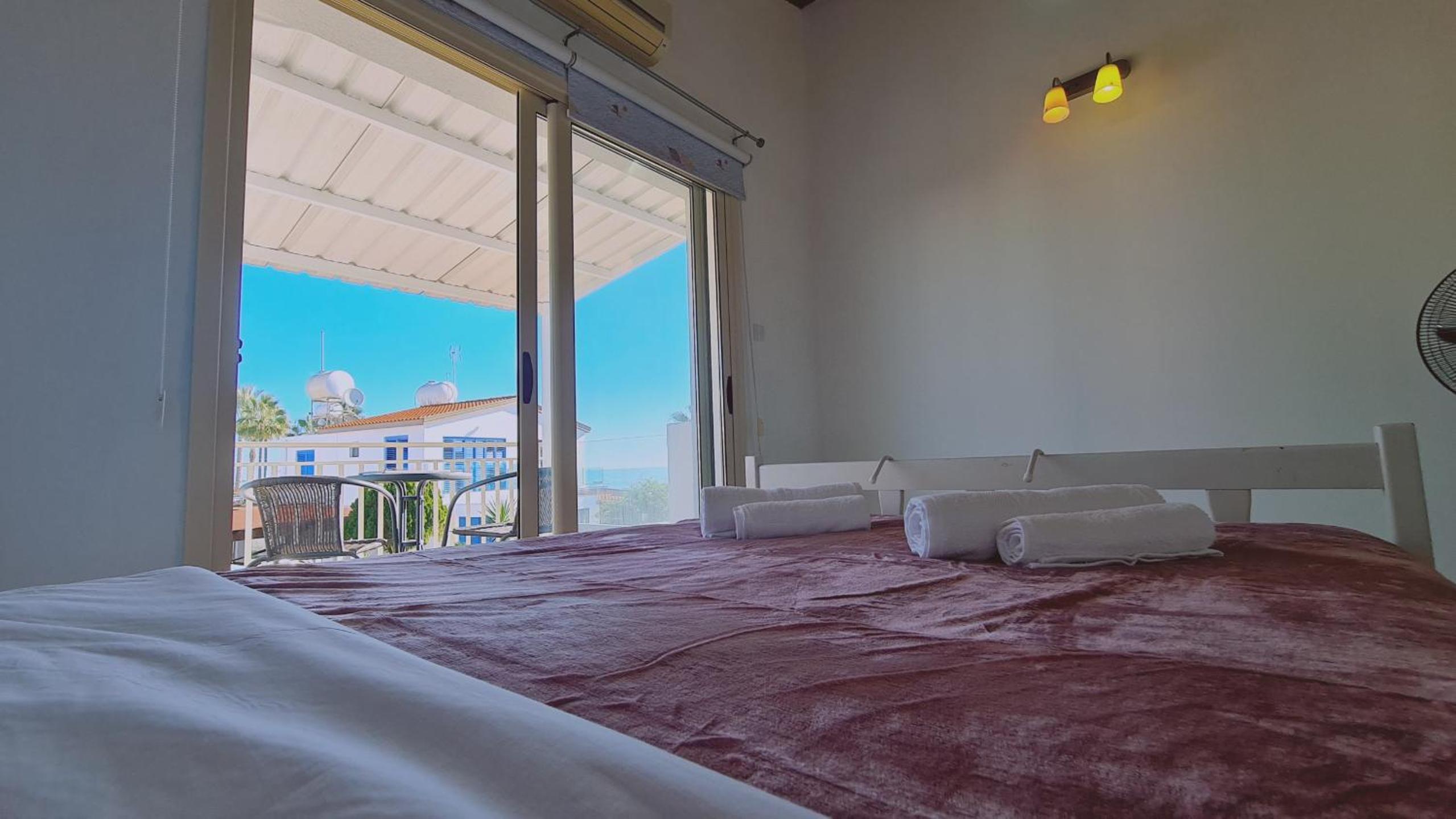 STAY Crystal Waves Maisonette