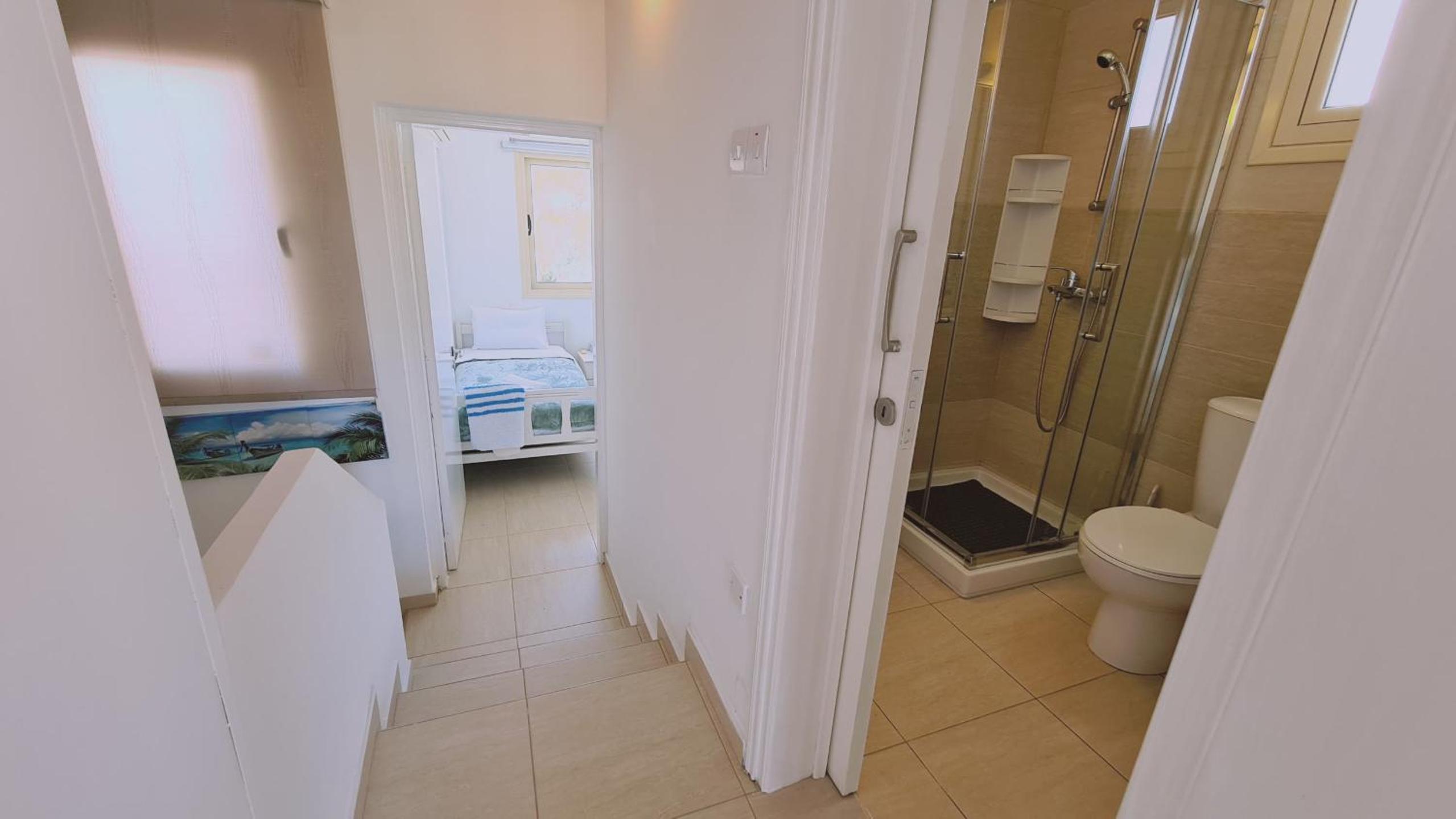 STAY Crystal Waves Maisonette