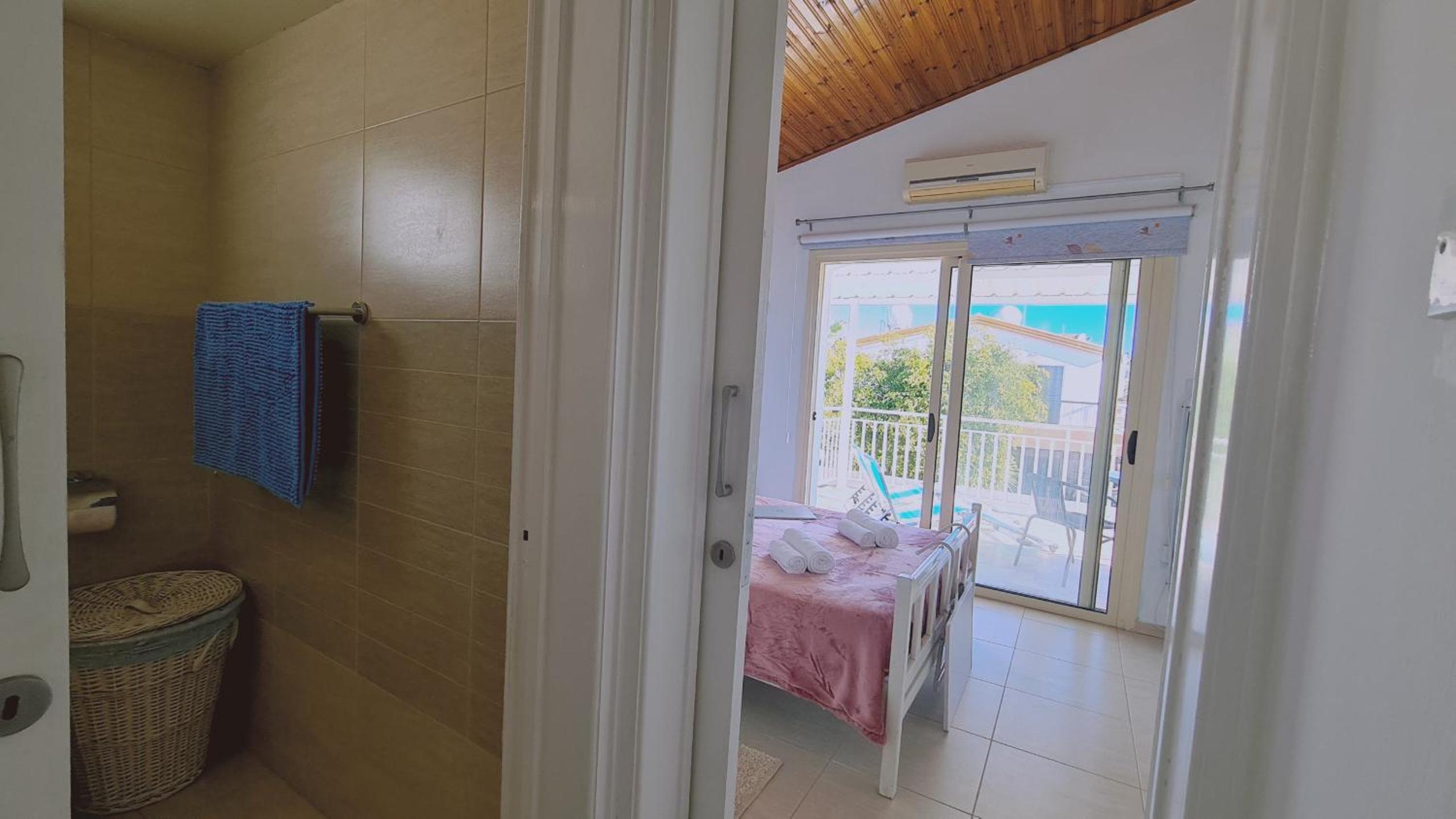 STAY Crystal Waves Maisonette