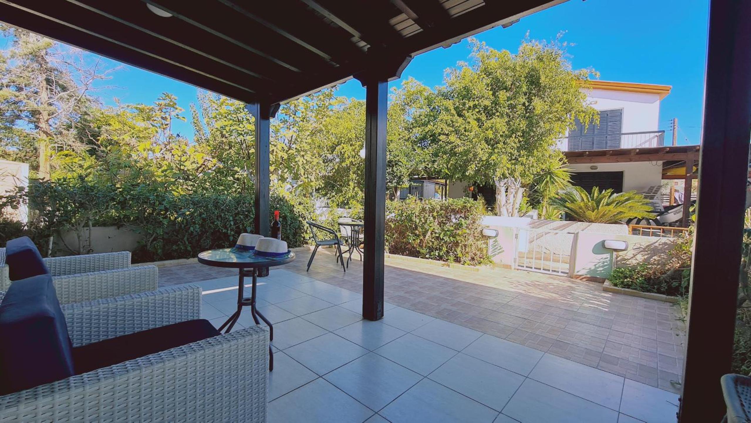 STAY Crystal Waves Maisonette