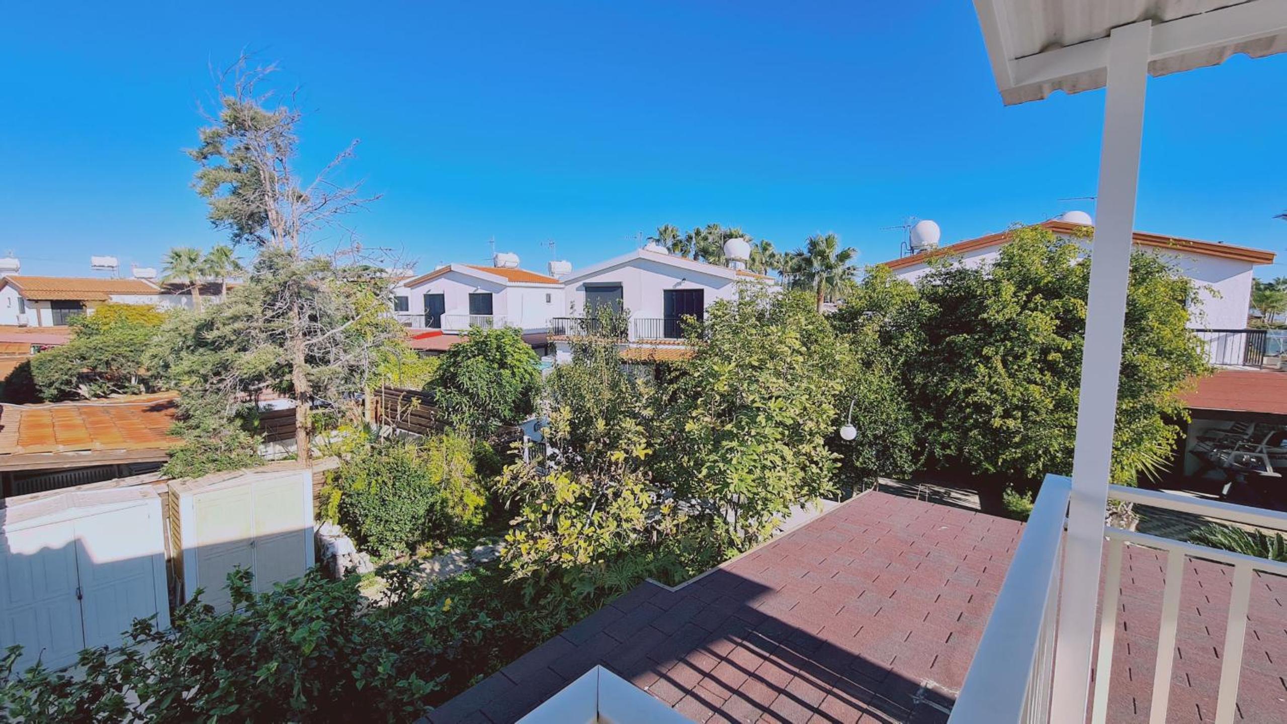 STAY Crystal Waves Maisonette