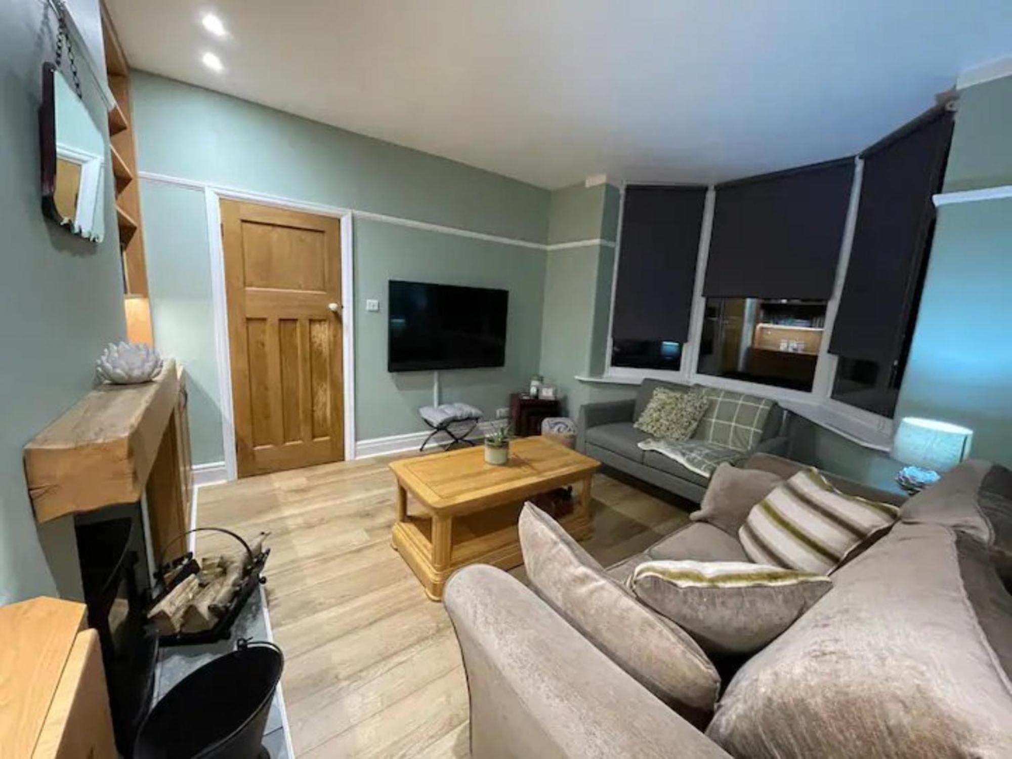 Glossop Retreat - Pet Friendly Perfect for 6