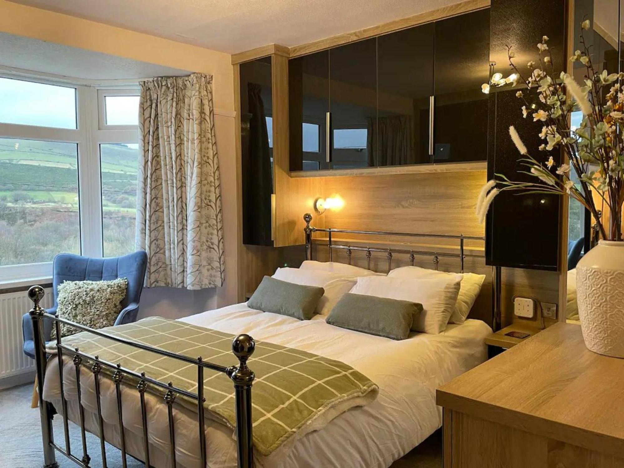 Glossop Retreat - Pet Friendly Perfect for 6