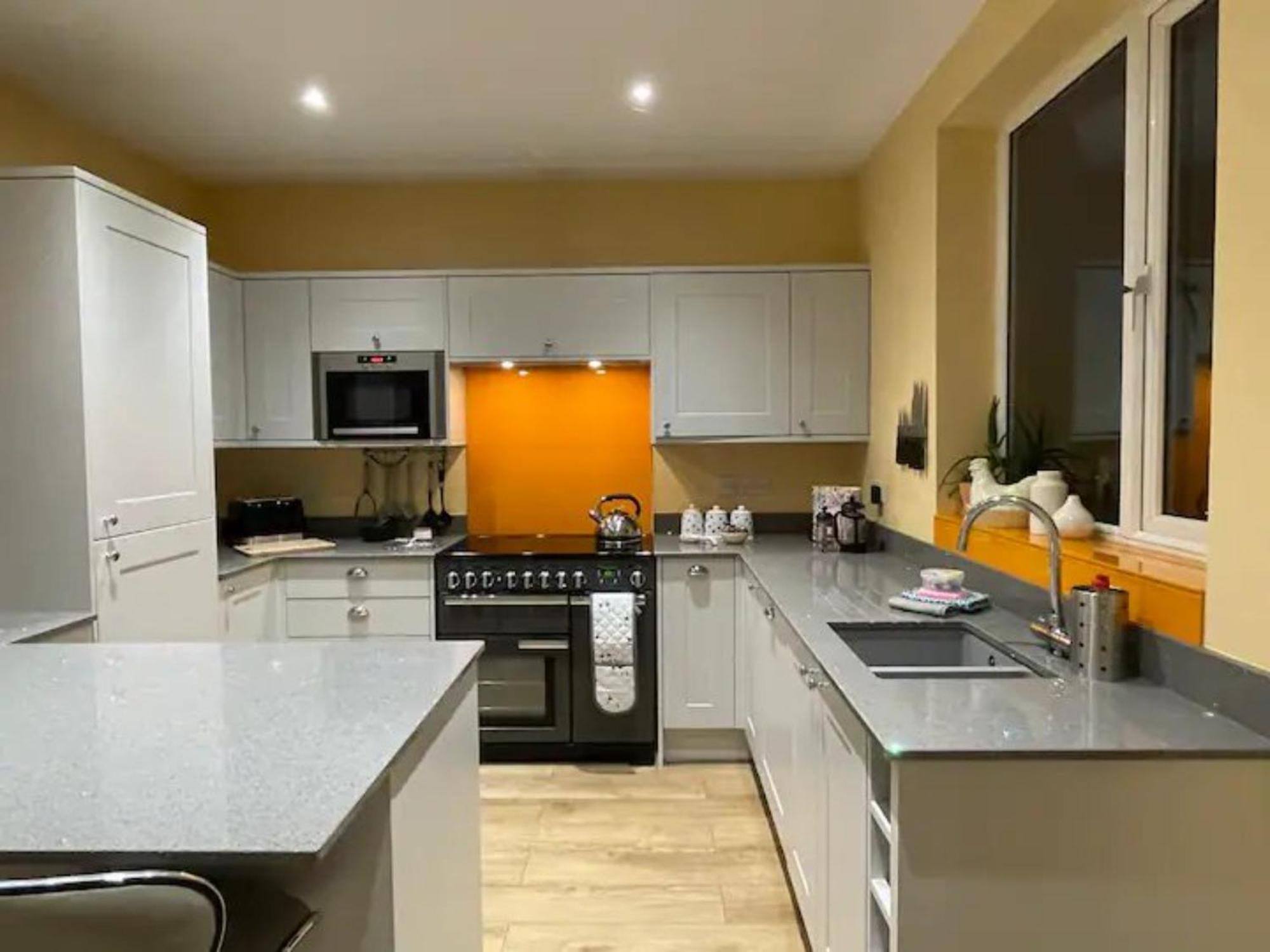 Glossop Retreat - Pet Friendly Perfect for 6