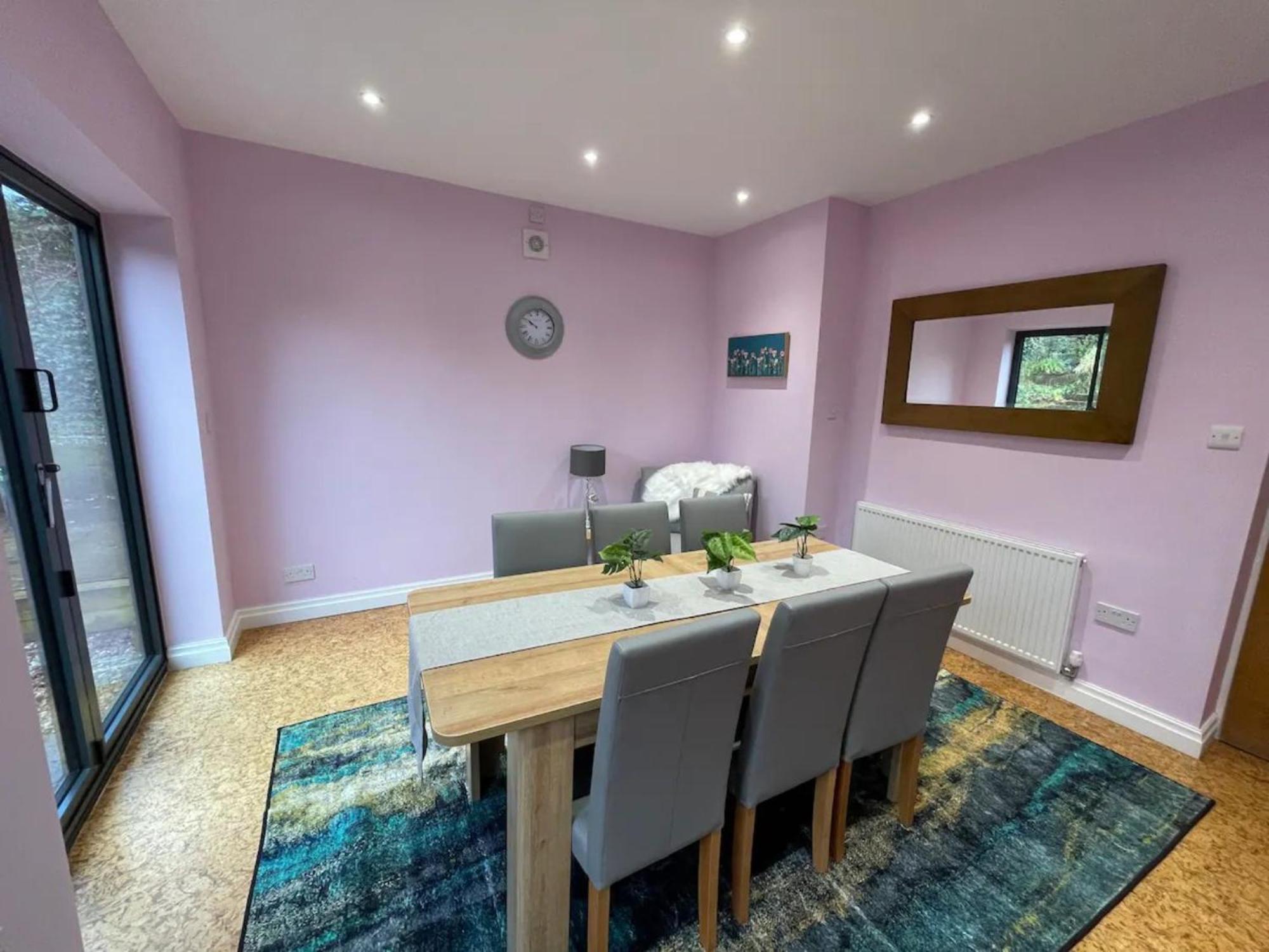 Glossop Retreat - Pet Friendly Perfect for 6