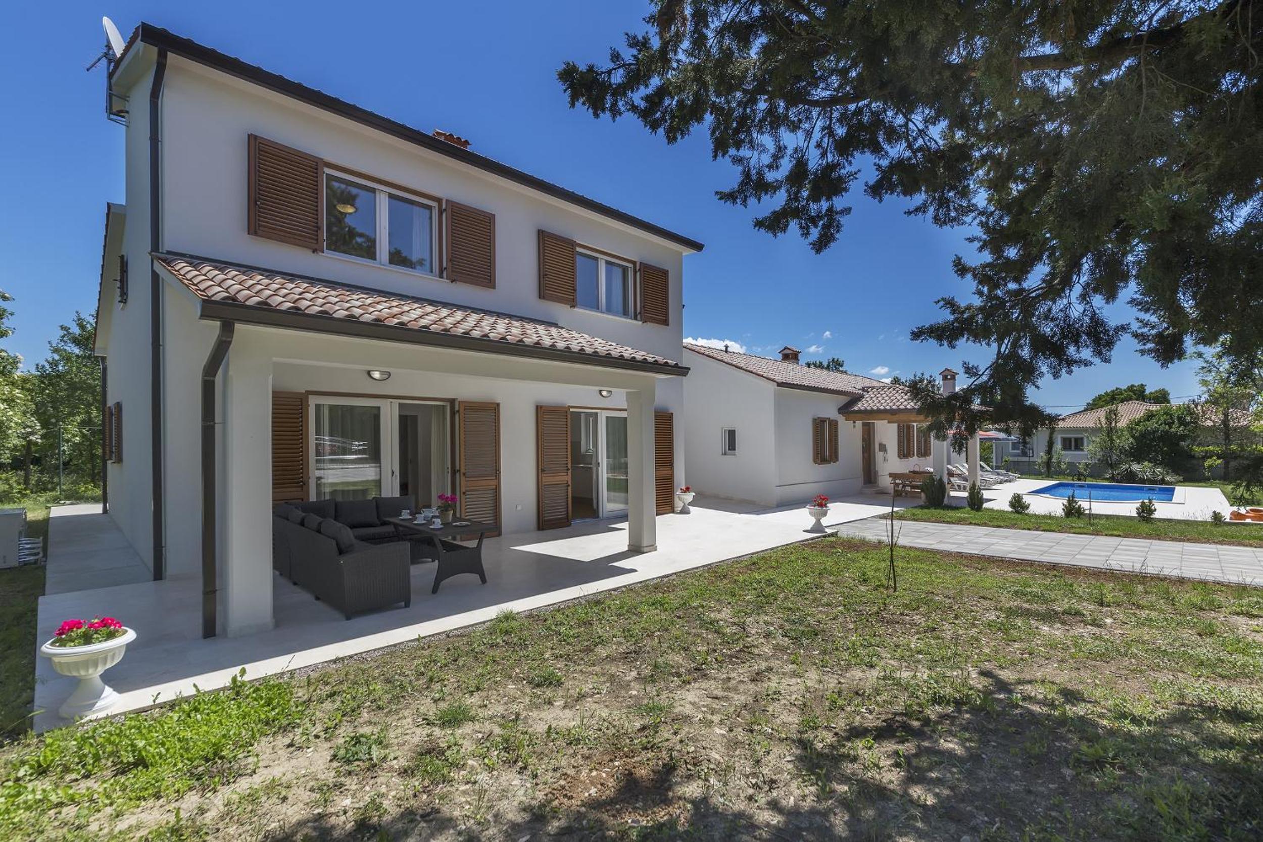 Villa Ana Labin for 12 person with 6 bedrooms & private pool view 3