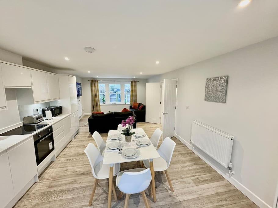 Immaculate 3BR home/freeparking view 2