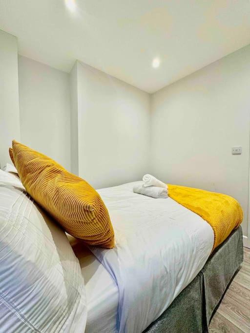 Immaculate 3BR home/freeparking view 4