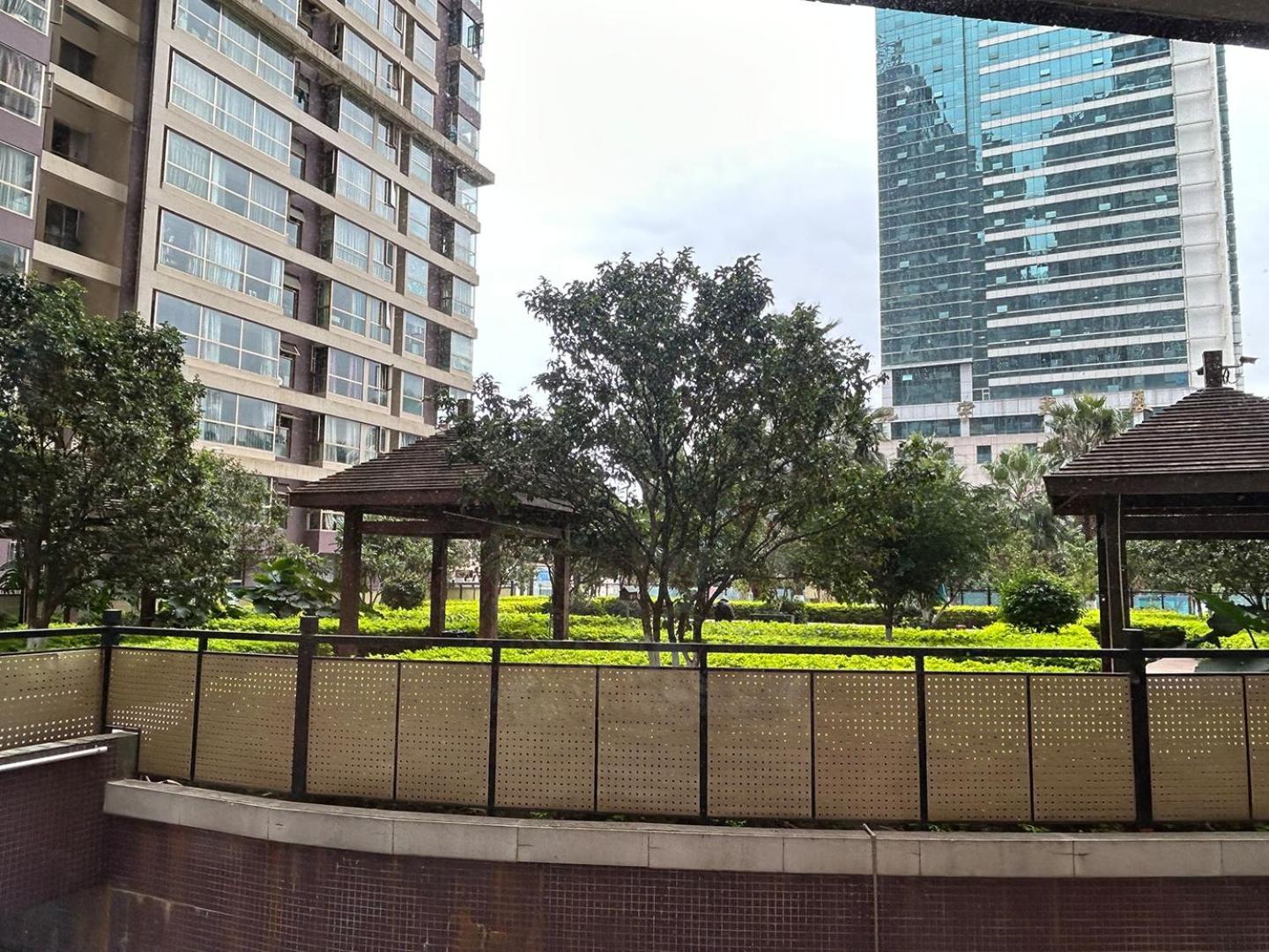 Annie Apartment - only 120 metres from Metro Line 2 Exit B of Chuanxingulou