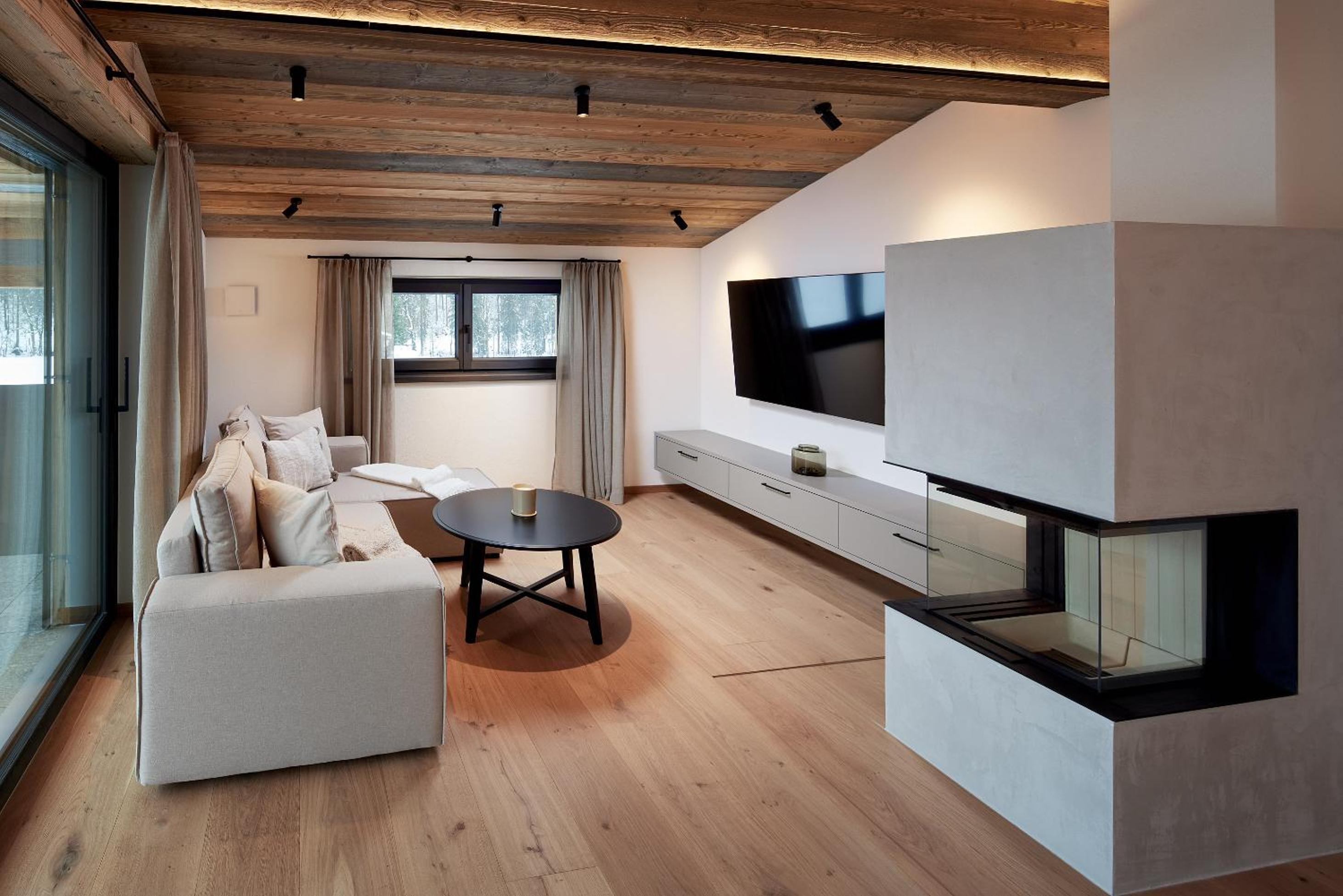 Alpin Residenzen Eichenheim Aurach bei Kitzbühel by Alpina-Holiday