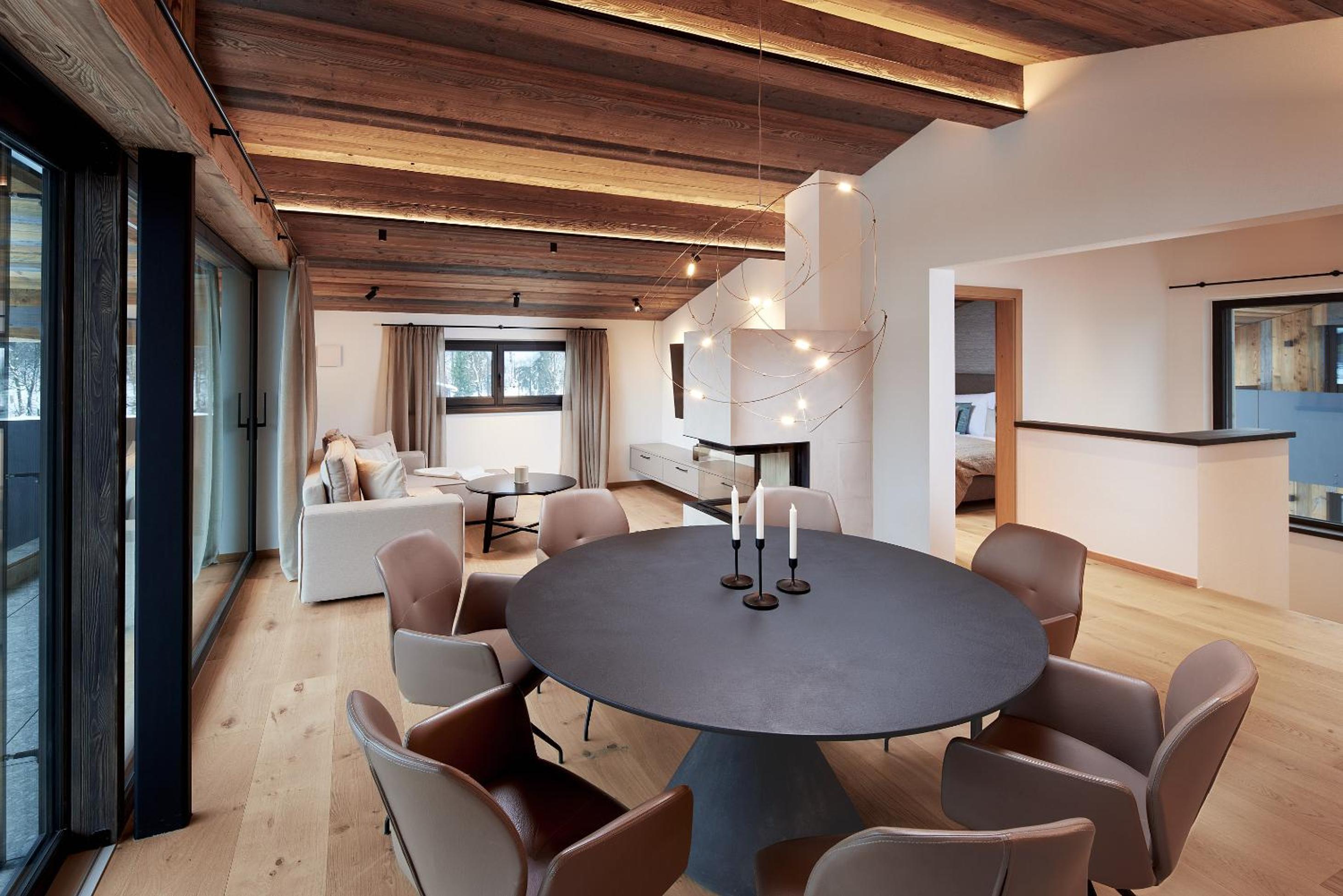 Alpin Residenzen Eichenheim Aurach bei Kitzbühel by Alpina-Holiday