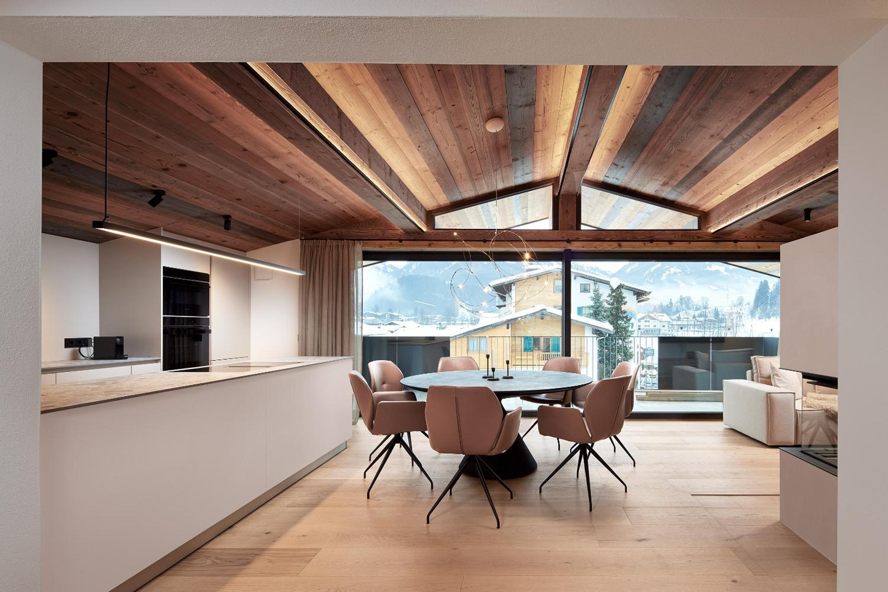 Alpin Residenzen Eichenheim Aurach bei Kitzbühel by Alpina-Holiday