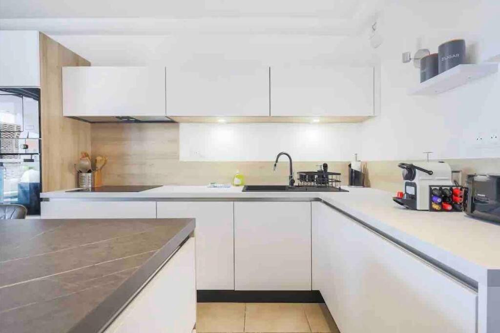 Q&R Renting - Appartement luxueux et Suites Design - Parking AC Mer