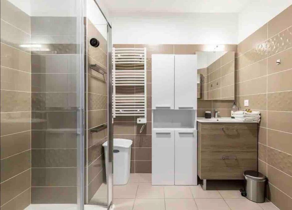 Q&R Renting - Appartement luxueux et Suites Design - Parking AC Mer