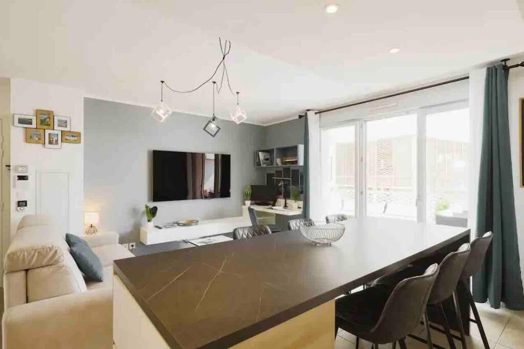 Q&R Renting - Appartement luxueux et Suites Design - Parking AC Mer