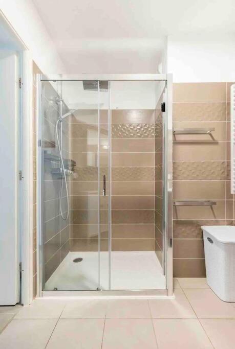 Q&R Renting - Appartement luxueux et Suites Design - Parking AC Mer